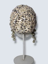 Lade das Bild in den Galerie-Viewer, CROCHET HEADPIECE // silver-creme
