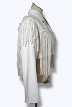 Lade das Bild in den Galerie-Viewer, EMBROIDERED FRINGE BLAZER // WHITE
