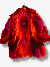 Lade das Bild in den Galerie-Viewer, EMBROIDERED JACKET // red
