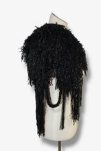 Lade das Bild in den Galerie-Viewer, FRINGE COLLAR // BLACK
