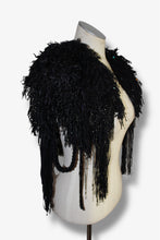 Lade das Bild in den Galerie-Viewer, FRINGE COLLAR // BLACK
