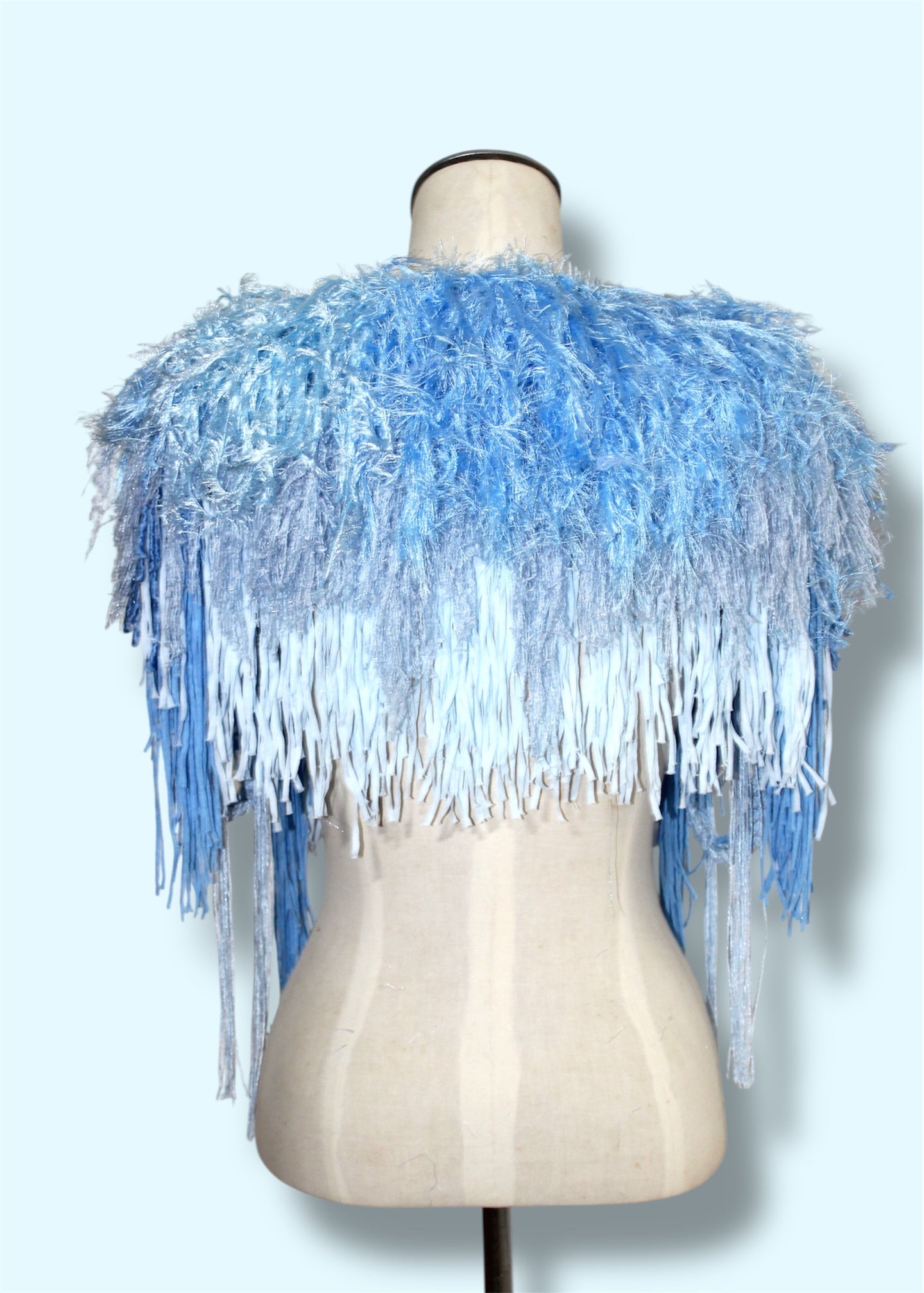 FRINGE COLLAR // sky blue