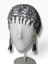 Lade das Bild in den Galerie-Viewer, CROCHET HEADPIECE - HEADBAND - silver
