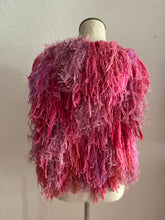 Lade das Bild in den Galerie-Viewer, FRINGE VEST short - pink

