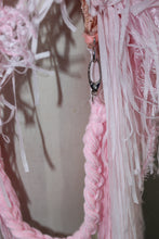 Lade das Bild in den Galerie-Viewer, FRINGE COLLAR // peach, rose
