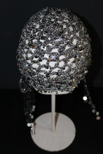 Lade das Bild in den Galerie-Viewer, CROCHET HEADPIECE // silver

