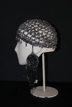 Lade das Bild in den Galerie-Viewer, CROCHET HEADPIECE // silver
