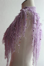 Lade das Bild in den Galerie-Viewer, KNITTED SHOULDERPIECE // LILAC
