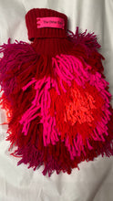 Lade das Bild in den Galerie-Viewer, FLUFF // RED PINK
