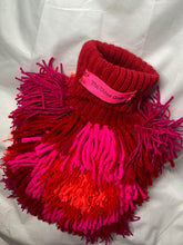 Lade das Bild in den Galerie-Viewer, FLUFF // RED PINK
