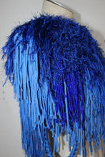 Lade das Bild in den Galerie-Viewer, FRINGE COLLAR // ELECTRIC BLUE
