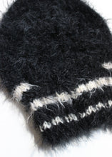 Lade das Bild in den Galerie-Viewer, BALACLAVA // FLUFFY BLACK - WHITE
