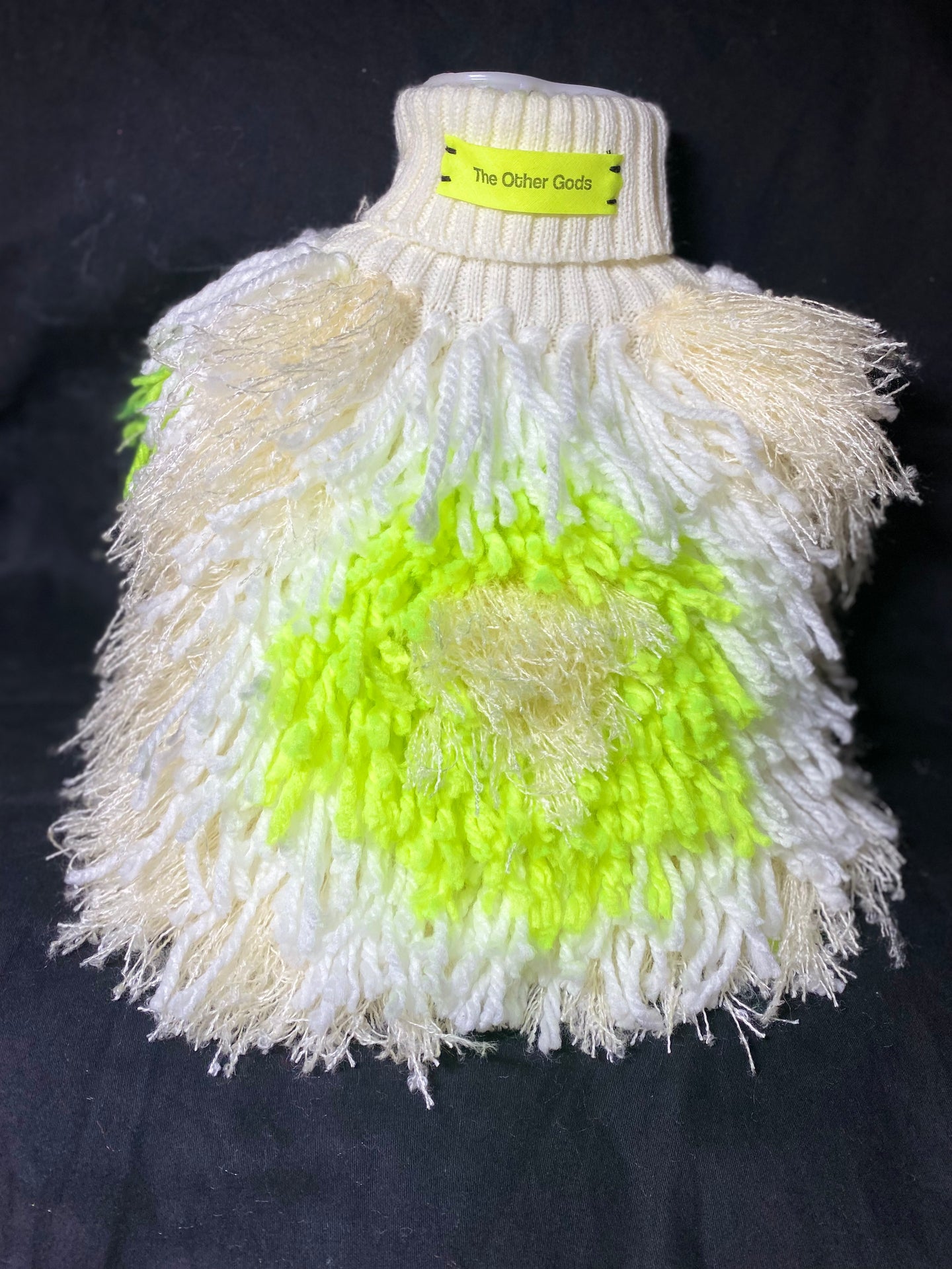 FLUFF // white - neon yellow