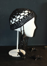 Lade das Bild in den Galerie-Viewer, BLACK CROCHET HEADPIECE
