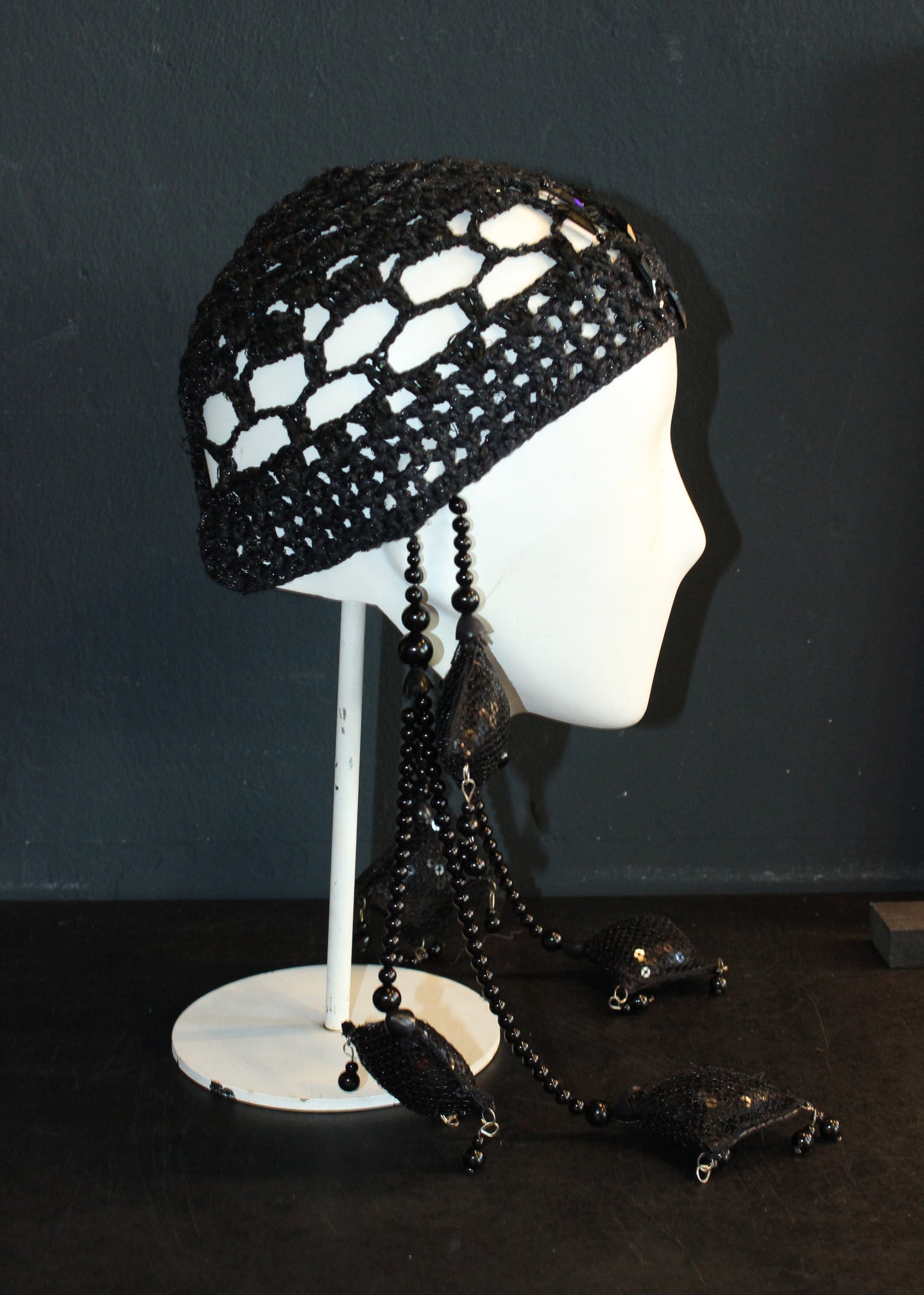 BLACK CROCHET HEADPIECE