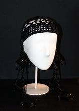 Lade das Bild in den Galerie-Viewer, BLACK CROCHET HEADPIECE
