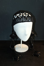 Lade das Bild in den Galerie-Viewer, BLACK CROCHET HEADPIECE
