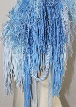 Lade das Bild in den Galerie-Viewer, FRINGE COLLAR // sky blue
