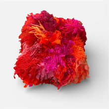 Lade das Bild in den Galerie-Viewer, RED/ORANGE FRINGE CUBE
